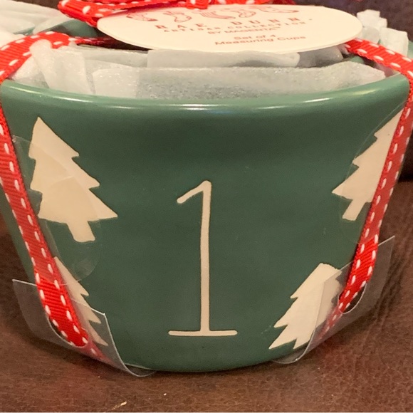 Rae Dunn Christmas Tree Measuring Cups - Picture 3 of 12